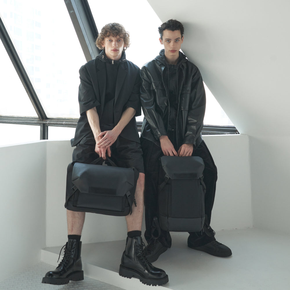 MATHEMATIK ■ Hawk C30 Messenger Bag Hawk C30 Messenger Bag – MATHEMATIK
